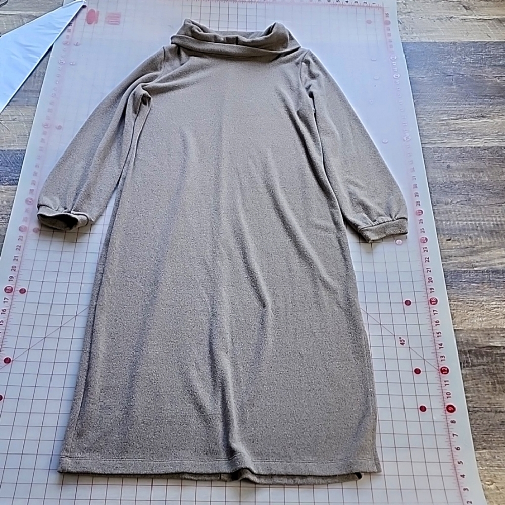 BANANA  Republic gray flare strechy long sleeve wool dress long sleeve
